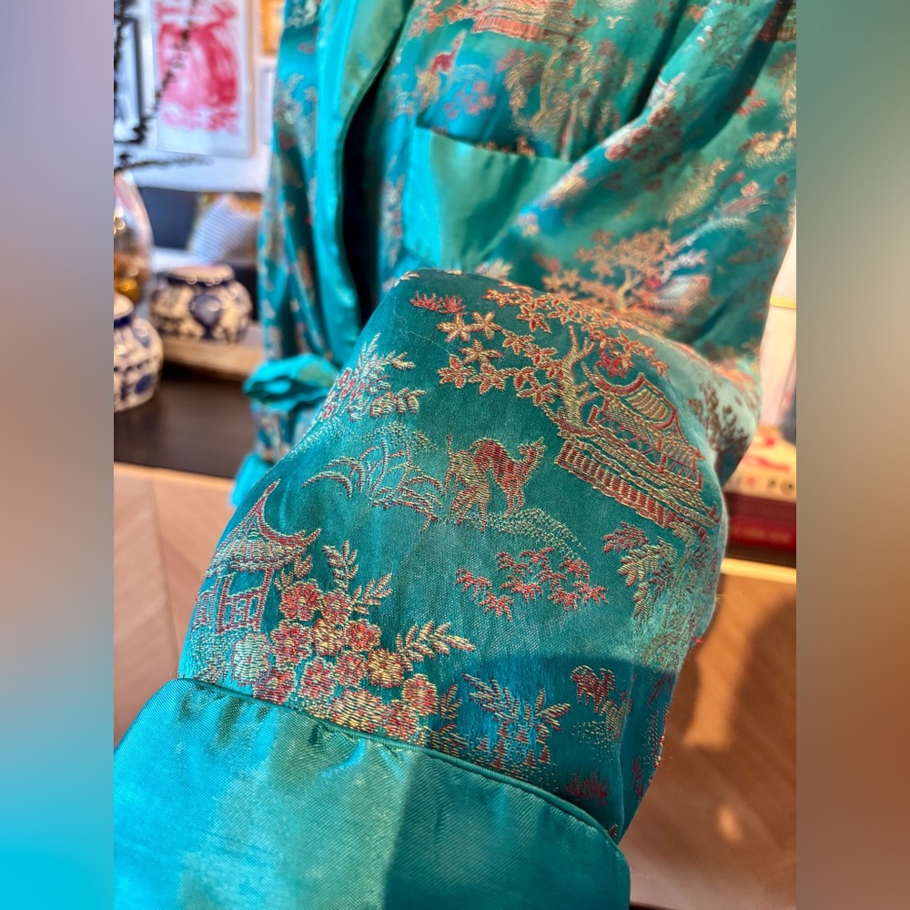 Vintage Satin Chinese Robe 👘 - Picture 11 of 14